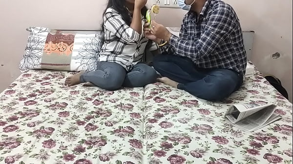 Ngentot panas sama Bhabhi India xxx di rumah! suara Hindi jelas bikin makin bernafsu