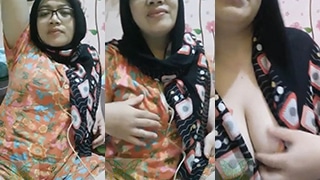 Toket ukhti cantik binal bikin makin pengen