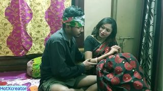 Bhabhi panas baru, ngentot klasik sama adik suami! Suara Hindi jelas.
