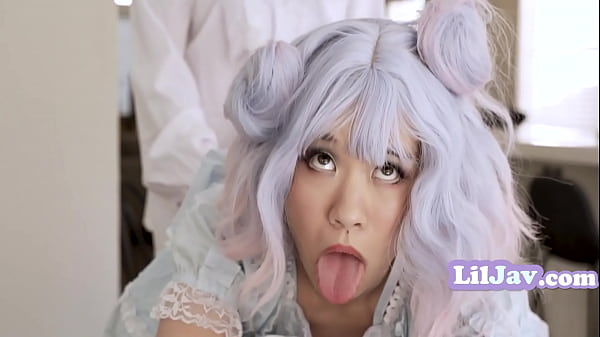 Abad ke-17, Kimmy Kimm siap digilir dengan muka ahegao penuh nafsu.