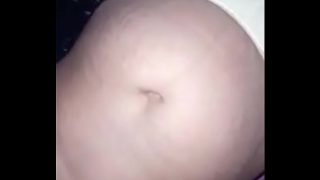Desi aunty lagi buka pintu, siap dimasuki kontol gede