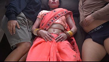 Ibu tiri India sama anak tiri, sendirian, panas, gaya desi, bikin nagih.