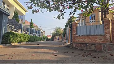 ASTAGA IBU ARAB NGOCOT MEMEK DI LUAR RUMAH DEKAT JALAN RAYA