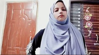 Desi ibu tiri hijab nafsu ngewe sama anak tiri
