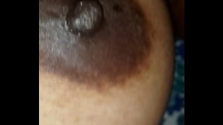 Bini orang main sama temen suami, basah kuyup sambil digoyang.